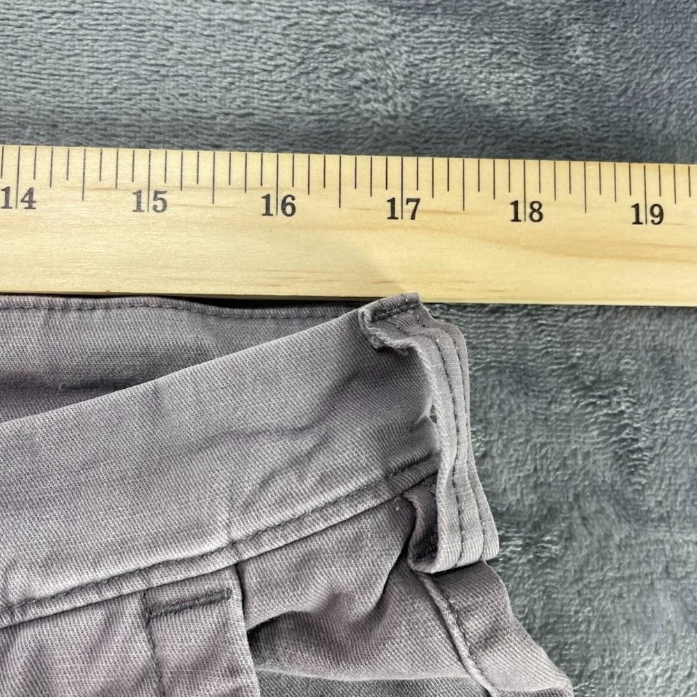 Duluth Trading Co Pants Mens 34x30 Gray Flex Ballroom Khakis Relaxed Fit Casual - Picture 6 of 9